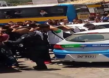 Aluno é flagrado com faca do tipo ‘peixeira’ em ônibus estudantil