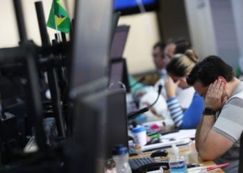 Entenda as causas da queda das bolsas de valores no mundo