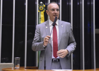 Fábio Henrique: retiraram direito dos trabalhadores em plena pandemia