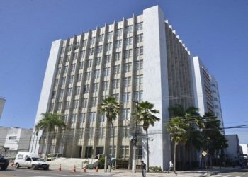 Desembargadores do TJSE recebem supersalários de até R$ 51 mil em meio à crise do coronavírus