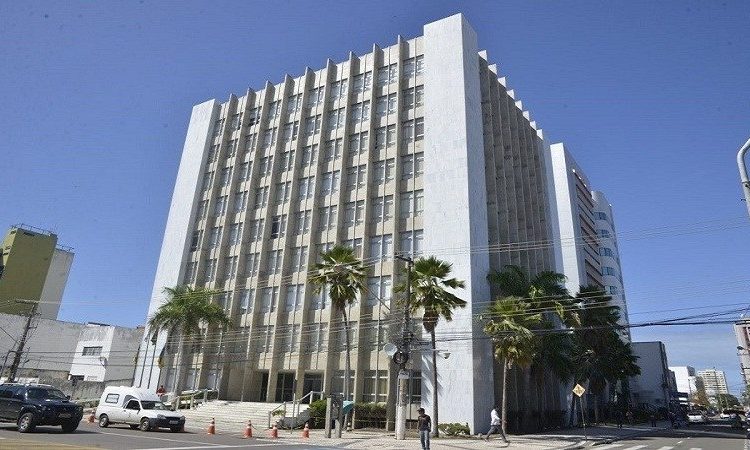 Desembargadores do TJSE recebem supersalários de até R$ 51 mil em meio à crise do coronavírus