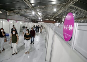 Prefeitura apresenta ao governo estadual instalações do Hospital de Campanha