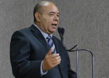 Seu Marcos solicita reparos para conter alagamento no Rosa do Sol