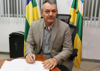 Ex-comissionados e contratados devem atualizar dados de vínculo através do 135 do INSS