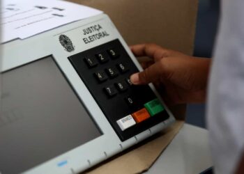 Adiamento das eleições municipais para novembro é aprovado na Câmara