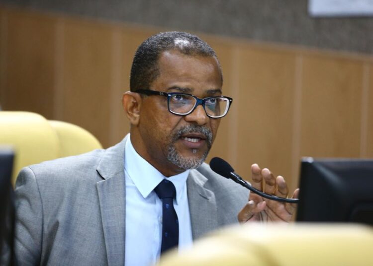 Professor Bittencourt defende a criação da Frente Parlamentar Antirracista