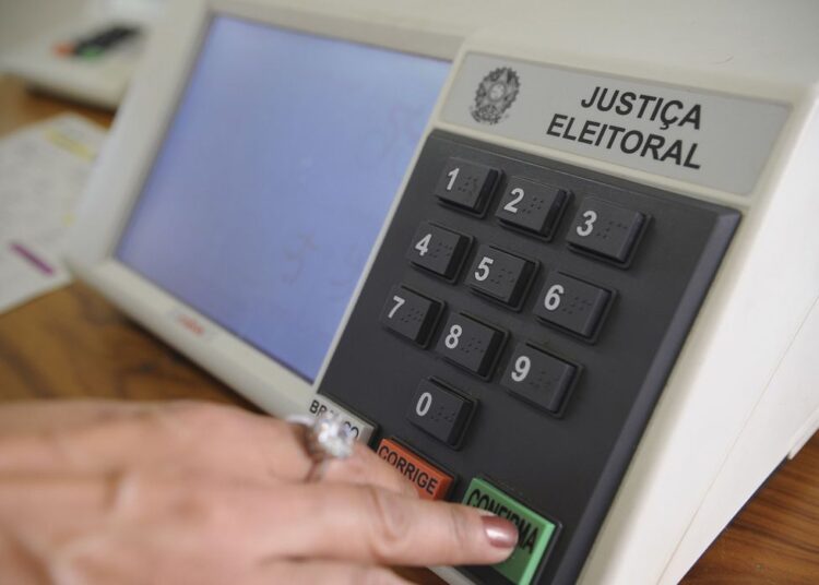 Candidaturas coletivas: PL de João Daniel quer estabelecer regras para registro e propaganda