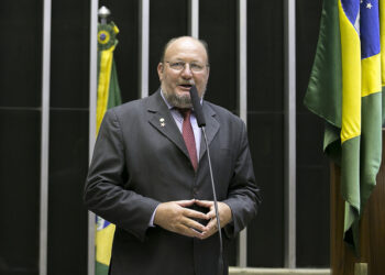 João Daniel questiona Ministério da Defesa sobre compra de radar-satélite sem licitação, em contrato sigiloso