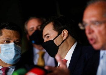 Maia manifesta insatisfação com ACM Neto e diz que DEM pode virar ‘partido da boquinha’