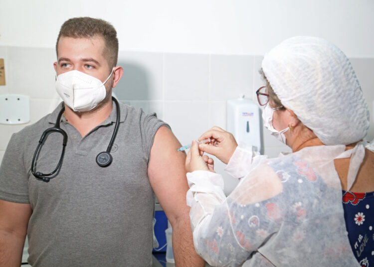 Aracaju entra na reta final de vacinação da primeira remessa de CoronaVac