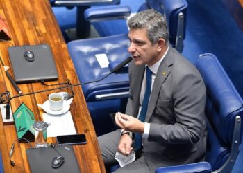 Rogério Carvalho anuncia proposta do PT na PEC emergencial de um auxílio às micro e pequenas empresas caso haja lockdown