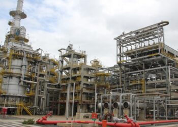 Petrobras vende refinaria na Bahia por 1,65 bilhão de dólares; FUP vê negócio ‘a preço de banana’