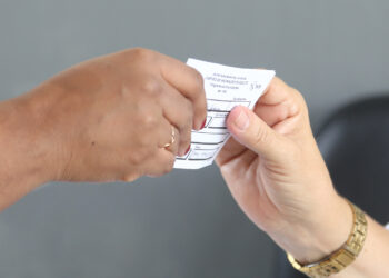 Em Aracaju, 40 Unidades Básicas de Saúde vão vacinar idosos acima de 90 anos