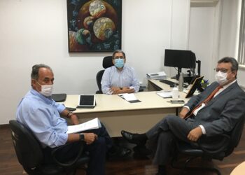 Prefeitura e Creci-SE discutem modernização do sistema tributário de Aracaju