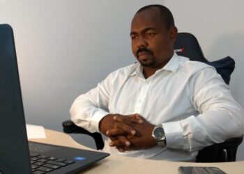 Binho se solidariza com famílias carentes que vivem no “Frigorífico”