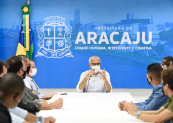 Edvaldo sanciona lei que assegura adesão de Aracaju ao consórcio público para compra de vacinas