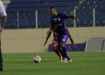 Dragão vence clássico