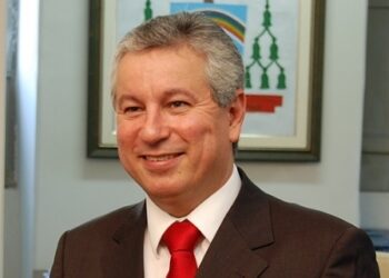 HENRI CLAY DECIDE DEIXAR A REDE E DIZ QUE DEIXA UM CERTO LEGADO NA SIGLA