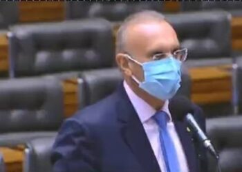 Fábio Henrique solicita novas agências da Caixa para os municípios