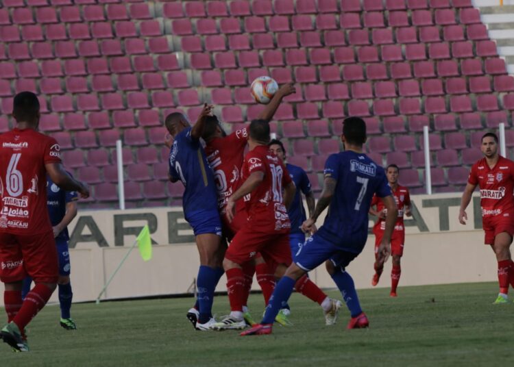 Sergipe vence Confiança e garante final