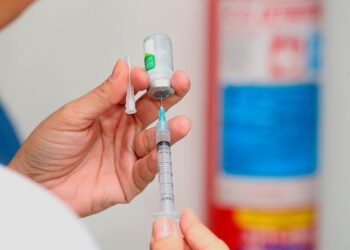 Prefeitura orienta como proceder em casos de reação adversa à vacina contra covid-19