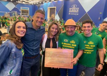 Washington Coração Valente prestigia inauguração da Havan e destaca crescimento da economia em Aracaju