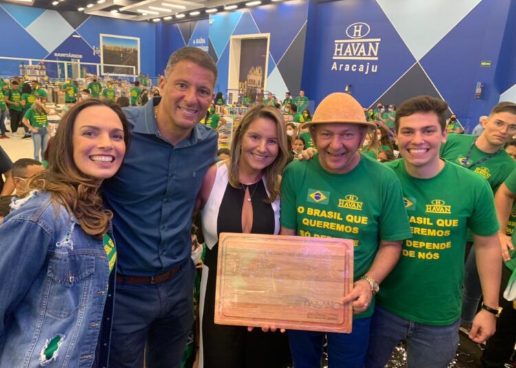 Washington Coração Valente prestigia inauguração da Havan e destaca crescimento da economia em Aracaju