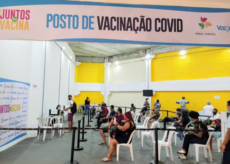 Aracaju já soma mais de 330 mil pessoas vacinadas contra covid-19
