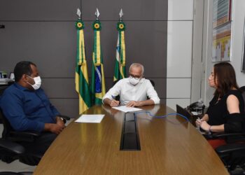 Prefeitura retoma expediente regular e mantém escalonamento das atividades econômicas