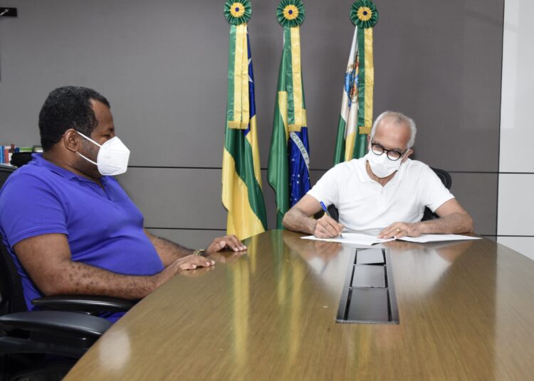 Prefeitura reduz horário do toque de recolher e mantém escalonamento das atividades comerciais