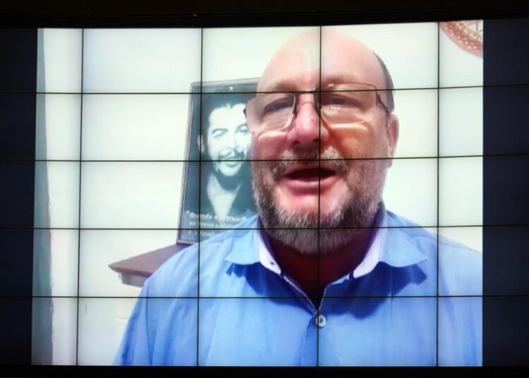 “Privatizar os Correios é um ataque à soberania nacional”, afirma João Daniel