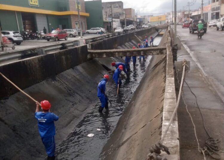 Com ações integradas, Emsurb garante resiliência dos canais no período de chuvas