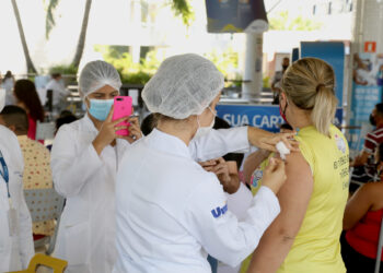 Aracaju vacinou mais 1.735 pessoas contra covid-19 nesta sexta-feira, 30