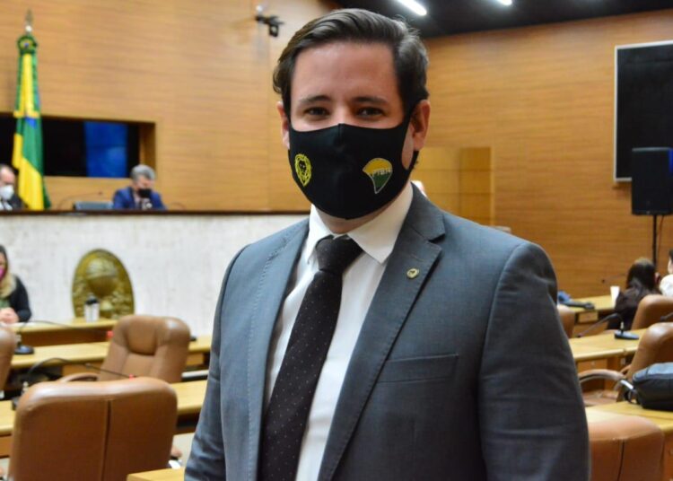 Rodrigo Valadares comemora retorno às sessões presencias na Alese e faz balanço de 1° semestre