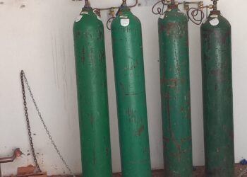 Explosão de cilindro deixa dois feridos no HU