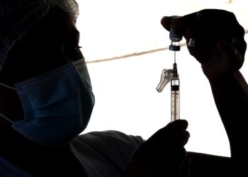 Absenteísmo: apenas 60% das pessoas de 38 a 45 anos se vacinaram contra covid