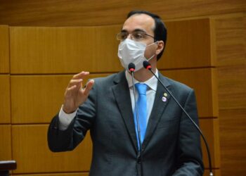 GEORGEO COMEMORA SUSPENSÃO DAS DEMISSÕES DOS SERVIDORES DO HOSPITAL DE URGÊNCIA