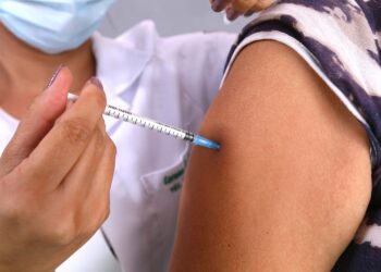 Prefeitura vacina 5.393 aracajuanos contra a covid-19 nesta quinta-feira, 12