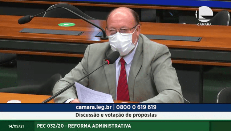 “O principal prejudicado com a aprovação da PEC 32 é o povo brasileiro”, afirma João Daniel