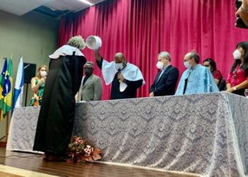 Iran registra a outorga do título de ‘doutor honoris causa’ a Severo D’Acelino