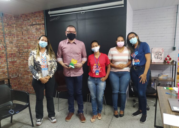 Eduardo Lima presidente da Frente Parlamentar dos Direitos da criança e do Adolescente visitou o GACC/SE