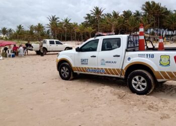 SMTT atua para coibir circulação de veículos não autorizados na faixa litorânea