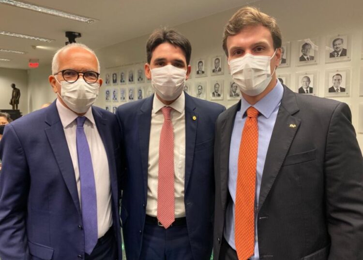 Prefeito acompanha aprovação da PEC 13 na CCJ: é uma grande conquista para os gestores do Brasil