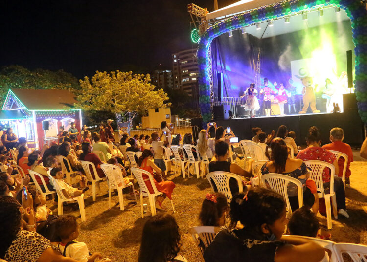 Prefeitura concluiu programação natalina do Criança Feliz com espetáculo na Sementeira
