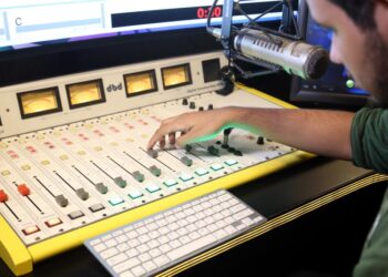 Rádio Corredor aproxima servidores da gestão municipal e suaviza rotina de trabalho