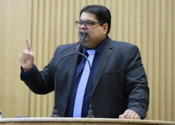 “Fomos no 17 de março entregar praça e vamos retornar nos próximos meses para entregar escola”, disse Joaquim