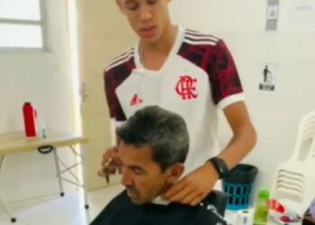 Muita prática e mãos na massa, ou melhor: mãos na tesoura!