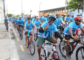 Passeio Ciclístico do aniversário da cidade incentiva uso da bicicleta para transporte
