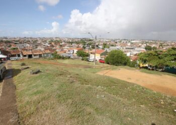 Construção da praça da Bela Vista agrada moradores do 18 do Forte