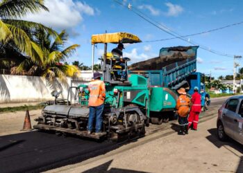 Prefeitura repavimenta avenida Dr. José Domingos Maia, no Mosqueiro